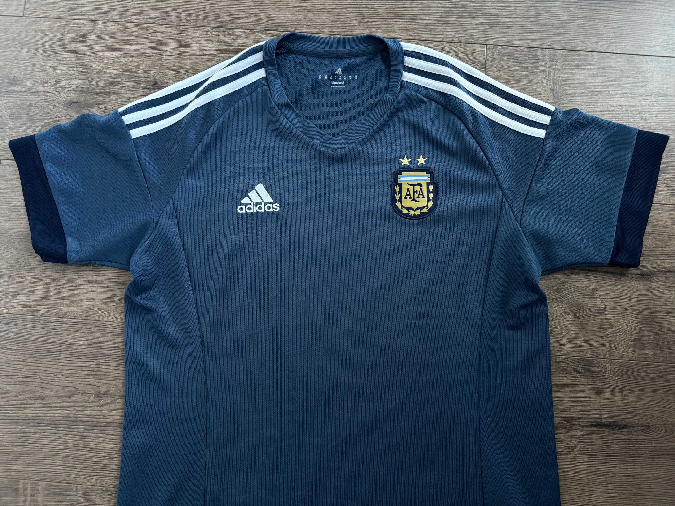 Брутална! Оригинална тениска Adidas Argentina (M)