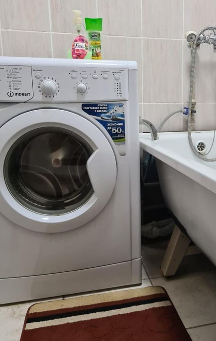 Продам стиральную машину Индезит