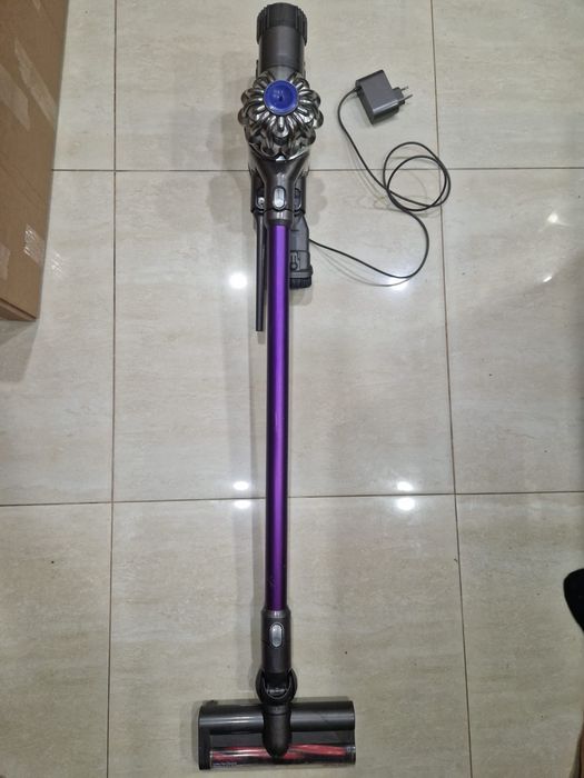 Aspirator dyson v6