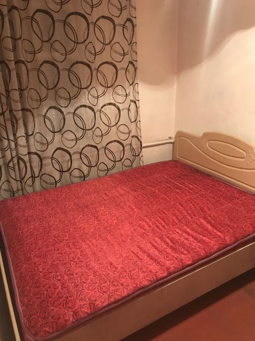 Продам двухспальную  кровать