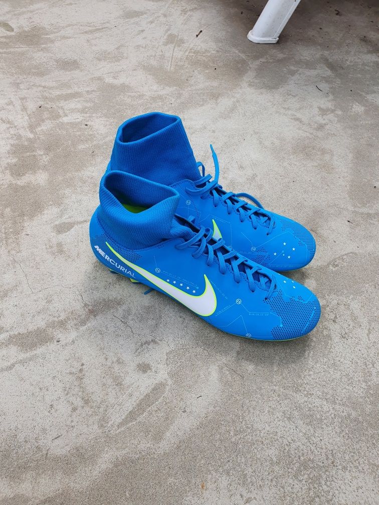 спортни футболни обувки Nike Mercurial
