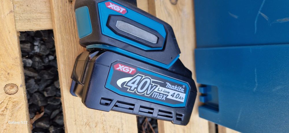 Makita polizor pe acumulator de 40 V