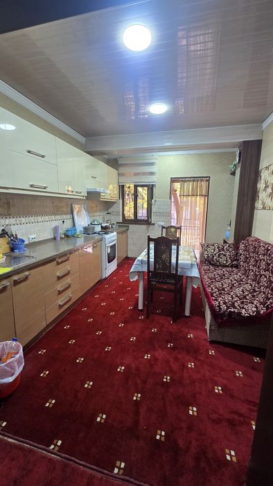 Чилонзор район Ц квартал 4/1/5 банковский. 3*6 балкон