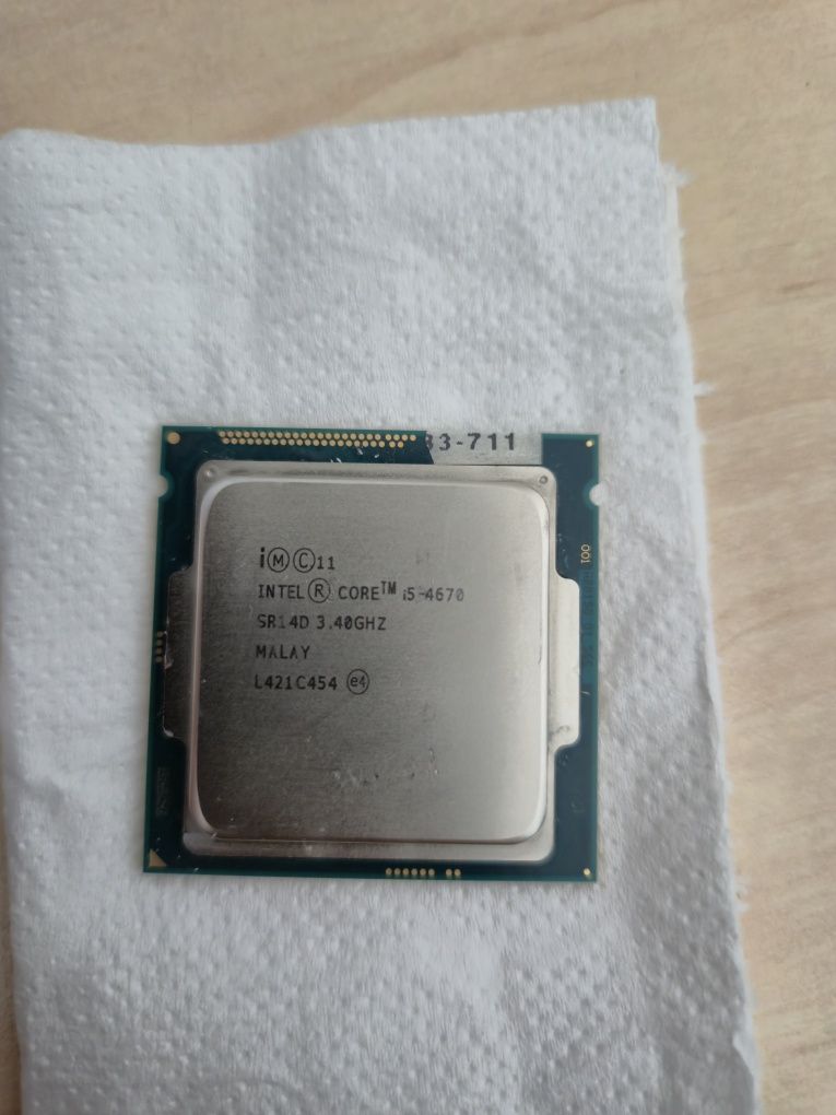Дъно за сокет 1150, процесор i5 4670,  памет 2x4GB и кутия