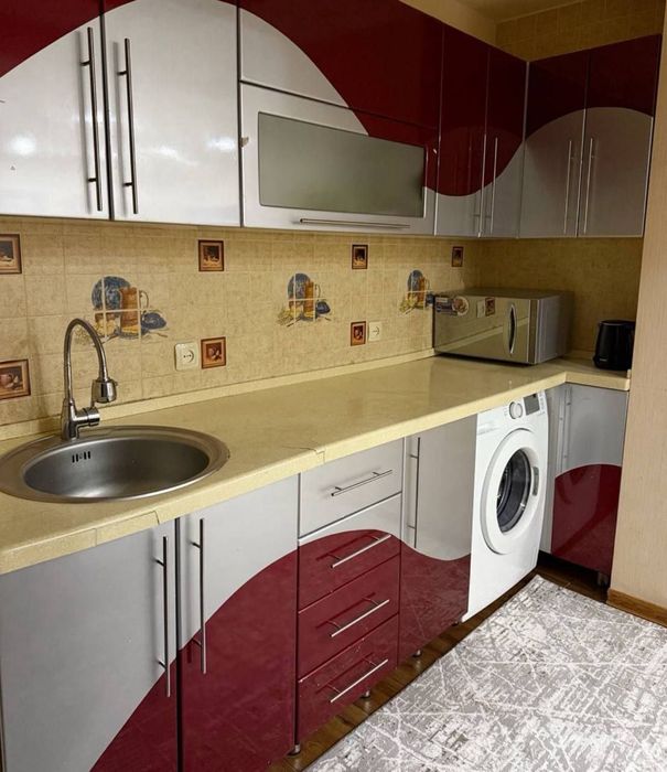 Продаётся Квартира 2/4/18 Дархан Московские высотки метро Х.Алиджана