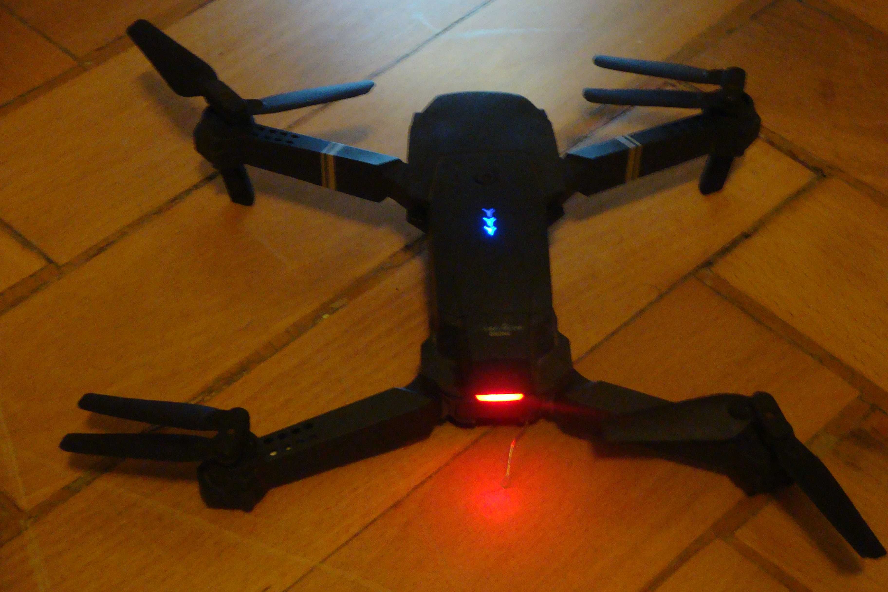 drona pliabila cu camera de jucarie e58