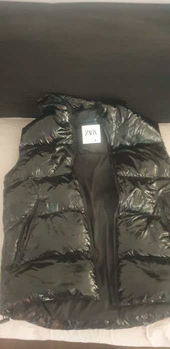 Vand vestă Zara, in stare ff bună