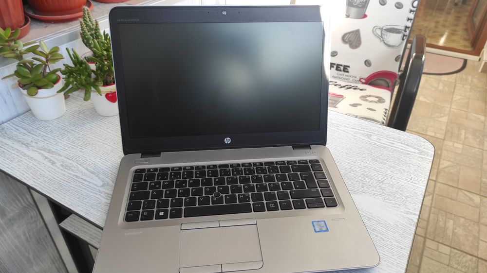 лаптоп HP elitebook 840 G3 core I5 ddr4