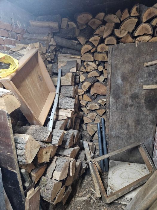 Дърва за огрев + разпалки, нарязани и нацепени