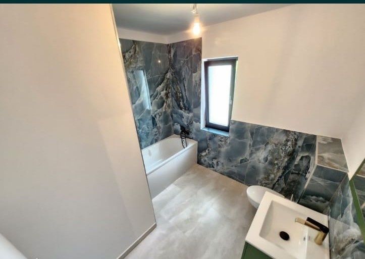 Vând duplex zona Plopi