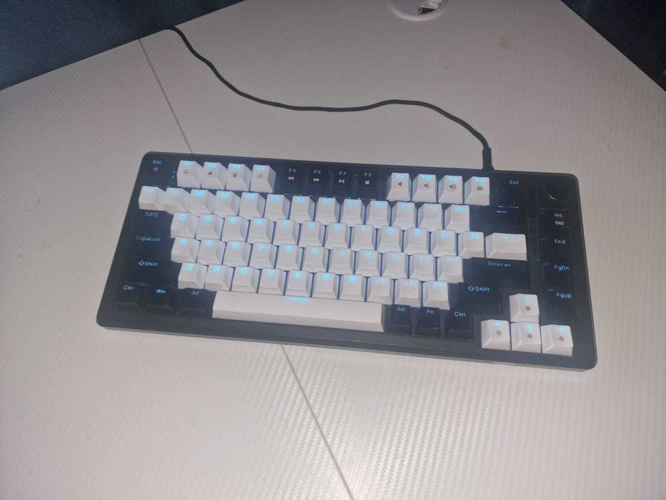 Светеща клавиатура