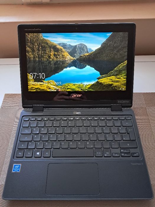Laptop  Acer  Travel  Mate  B