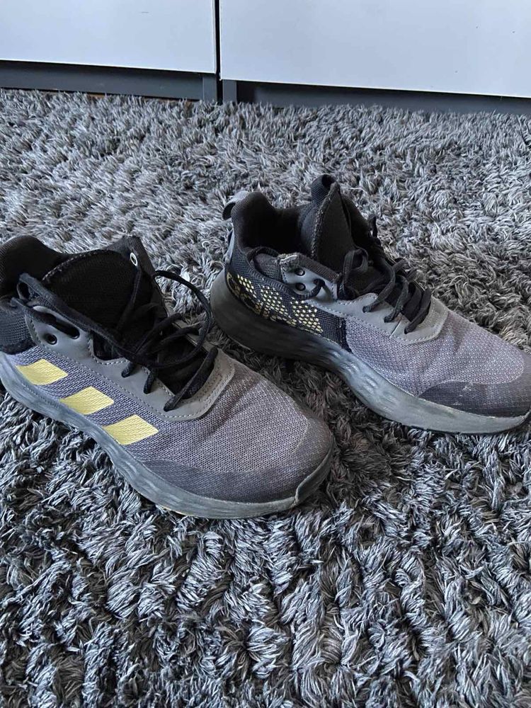 36 номер обувки adidas