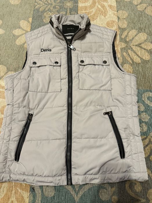 Самый сезон! Быстро и дешево . Жилет на синтепоне размер М