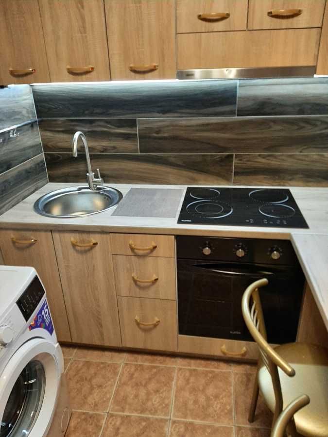 Двустаен имот в кв.Разсадника