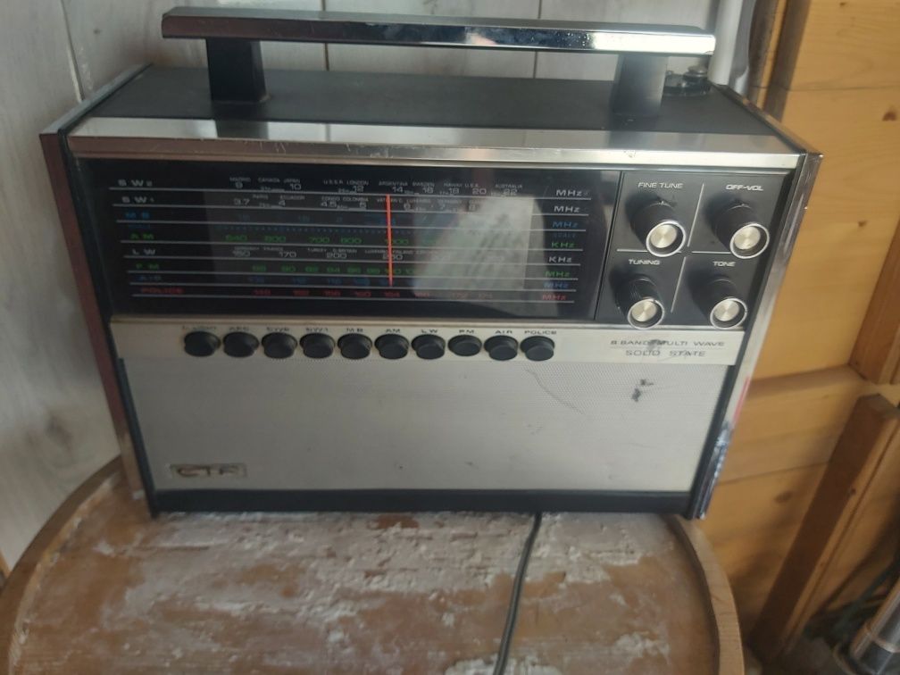 Aparate radio vechi functionale