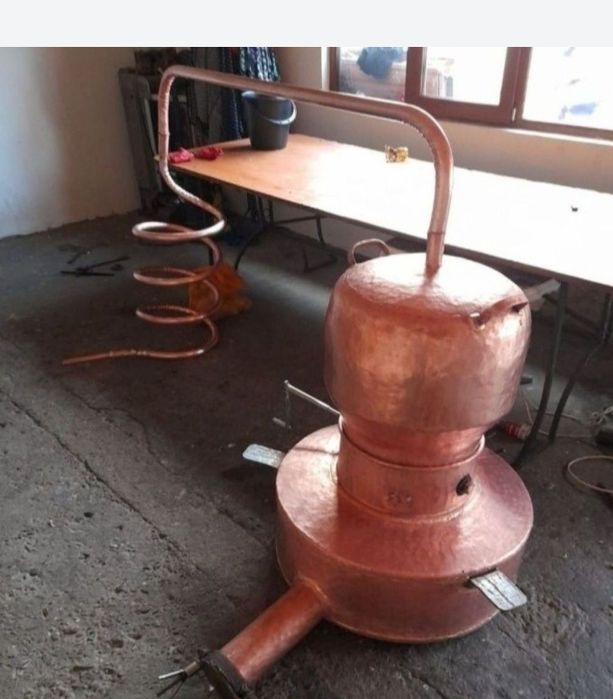 Vând cazan de țuică din cupru alimentar