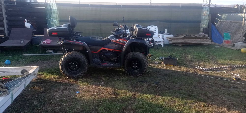 Cutie atv fata spate cf moto