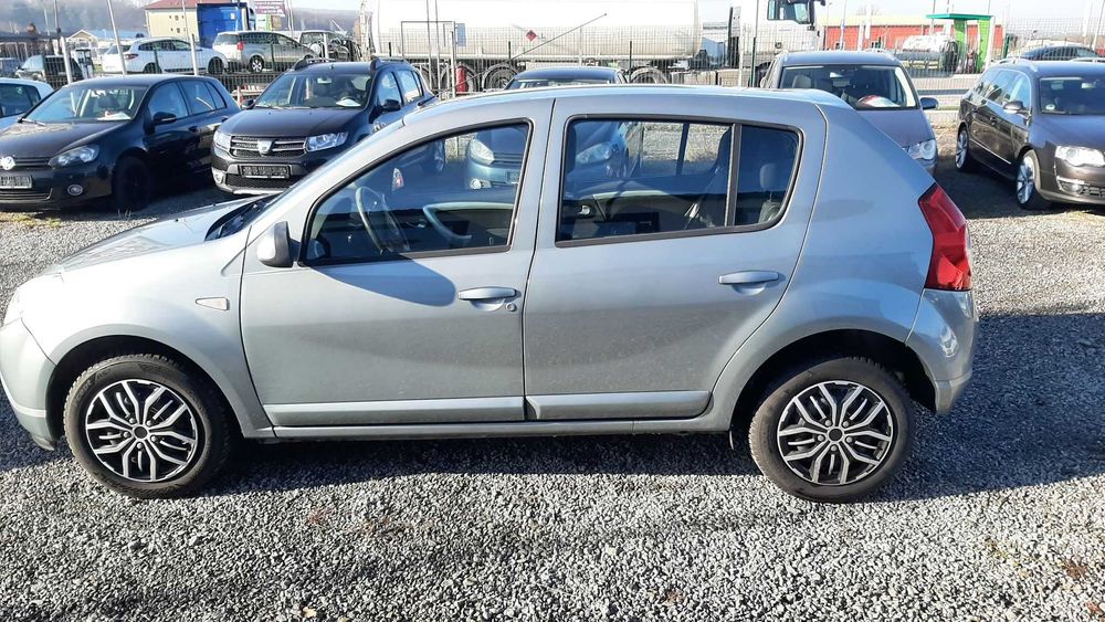 Dacia Sandero 1,6 benzina 84 cp euro 5 2012