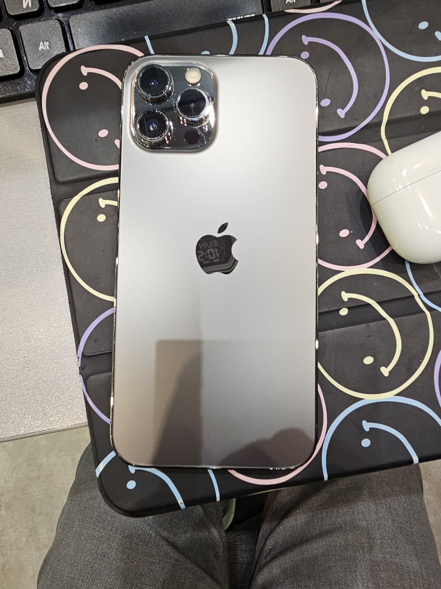 iPhone 12 Pro Max + AirPods Pro
