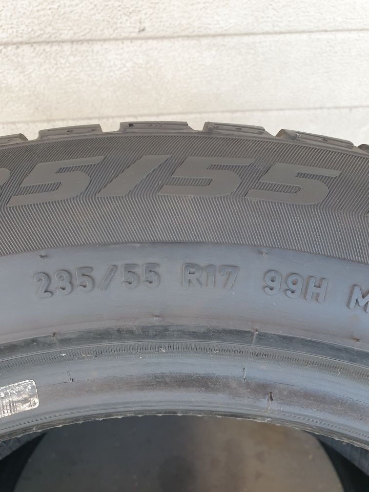 Зимни гуми 2 броя PIRELLI SottoZero3 235 55 R17 дот 4417