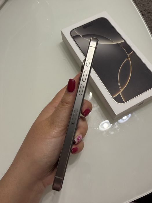 Iphone 16 PROMAX 256GB NATURAL, като нов!!!