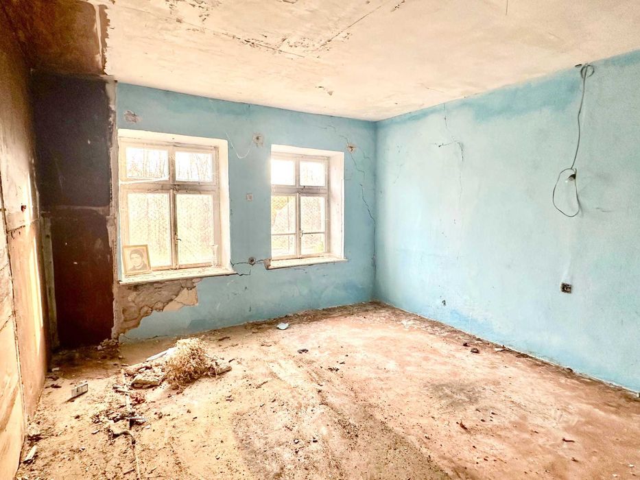 Къща за продажба в с.Черни връх