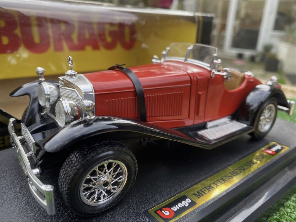 модели 1/24 кола Burago Classic 1928 Red Mercedes Benz SSK