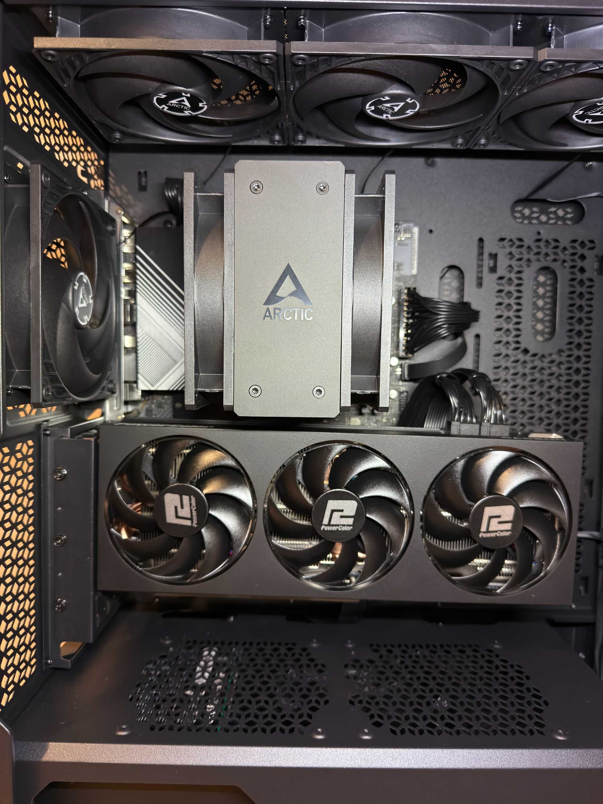 НОВ Kомпютър Ryzen 5 AM5 RX 7800 XT 16GB RAM 32GB DDR5 SSD 1TB NVME
