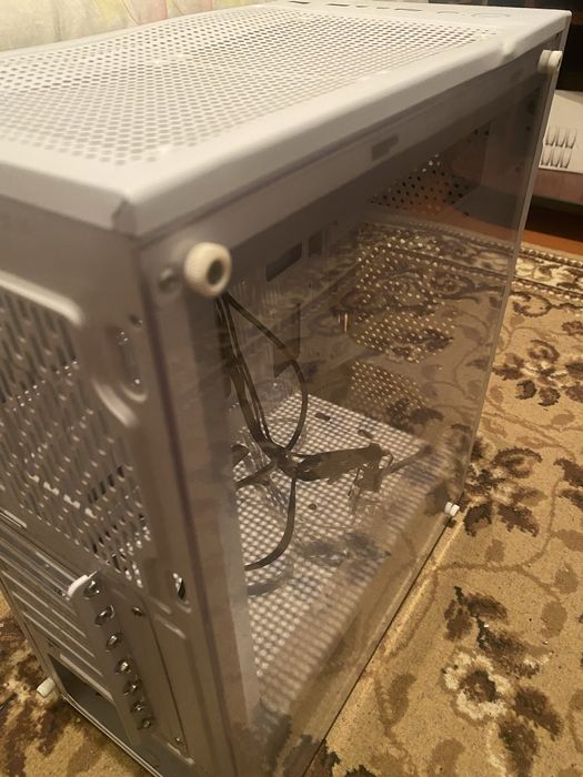 Продам корпус для компьютера