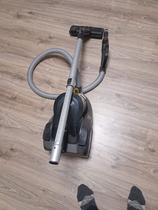 Продается пылесом