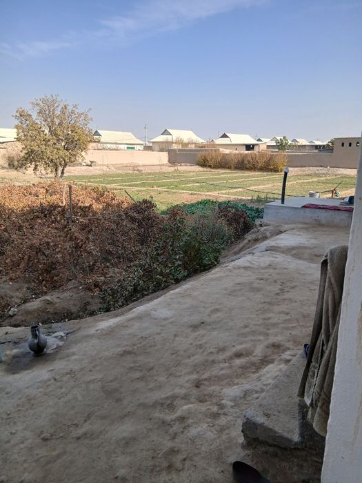 Uy sotiladi 100 000$