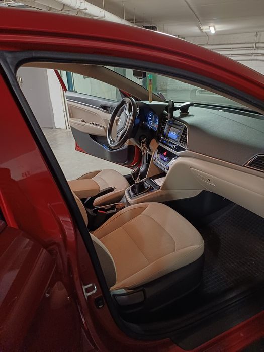 Hyundai Elantra 2016, 136.000 km, 1.6 benzina