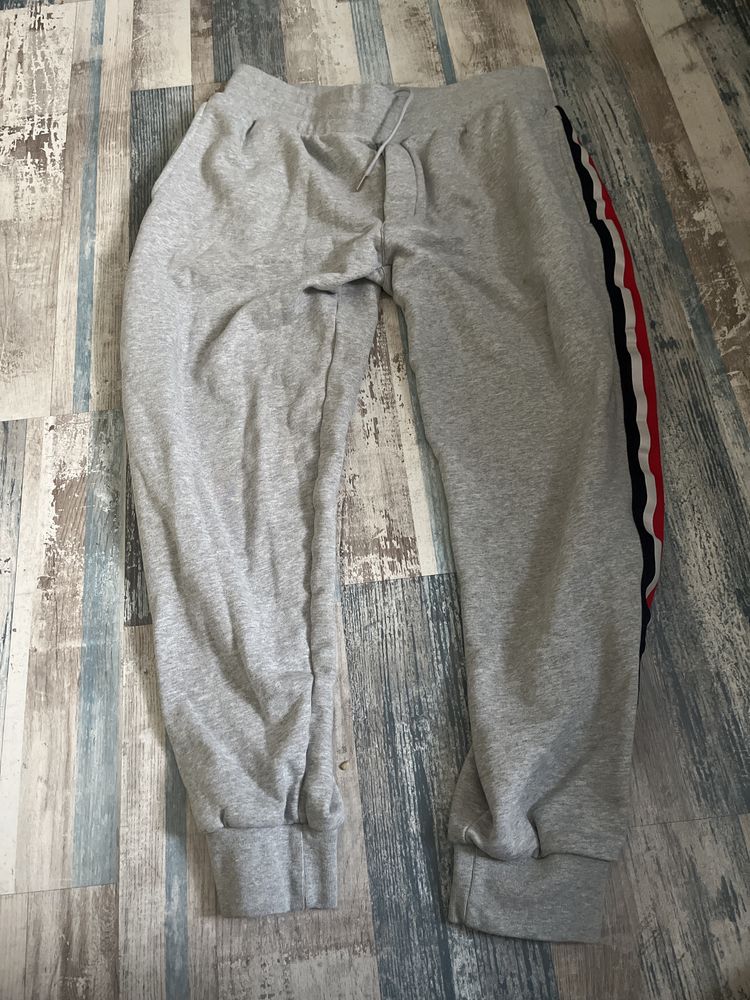 Долница moncler уникална