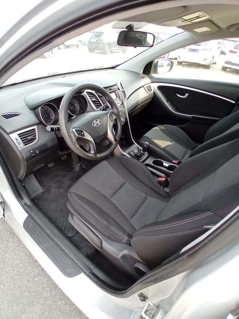 Hyundai i30 1.4 benzina
