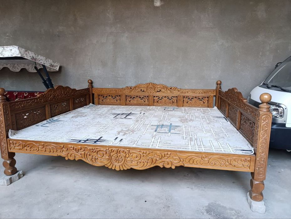 Тапчан деревянный