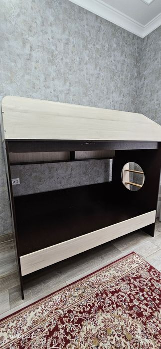 Dvuhyarusnaya krovat