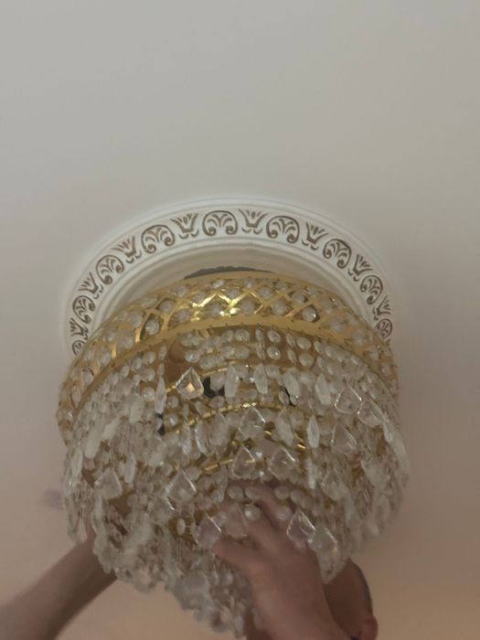 Продается люстра