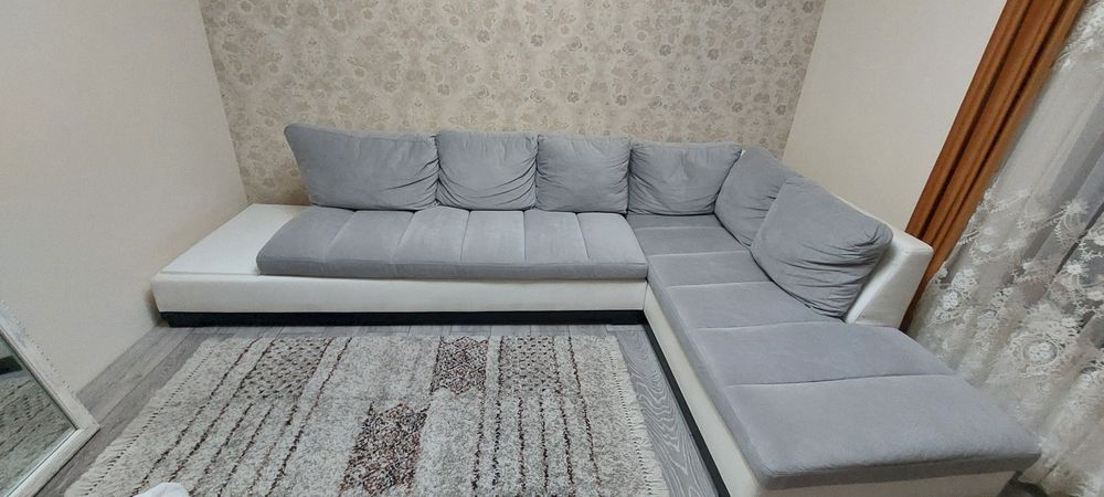 Coltar,canapea,fotolii