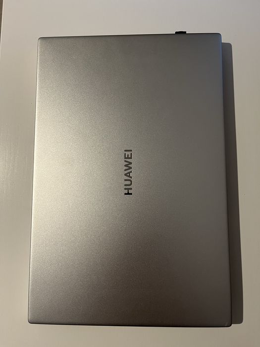 Laptop ultraportabil Huawei MateBook D14