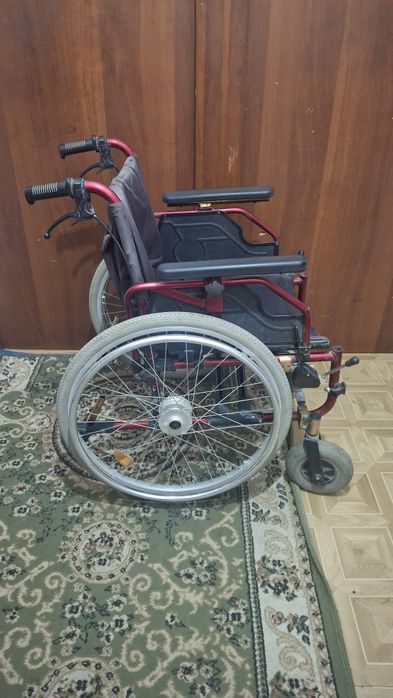 Инвалидная коляска