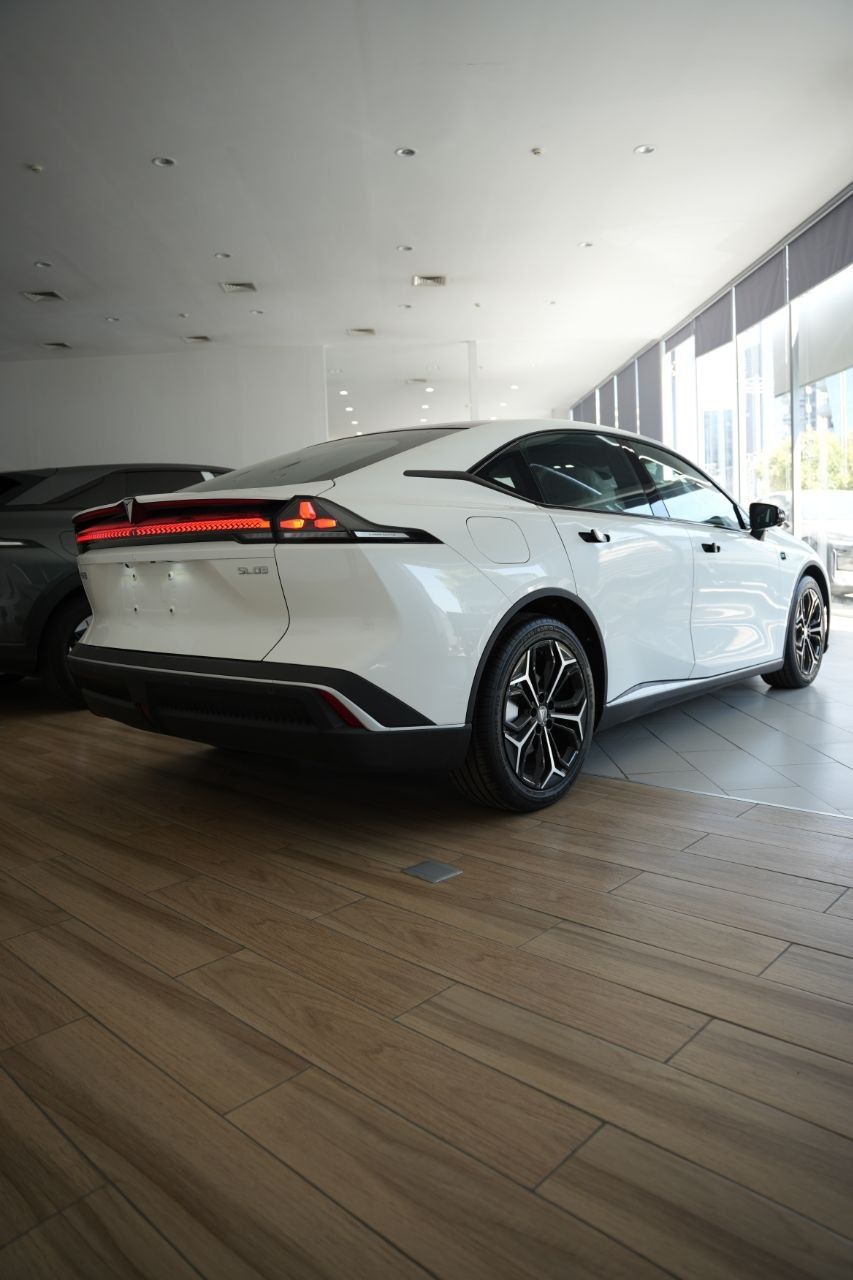 Deepal SL03 Hybrid Новый авто 2025 года 0% рассрочка без полигона

Нов