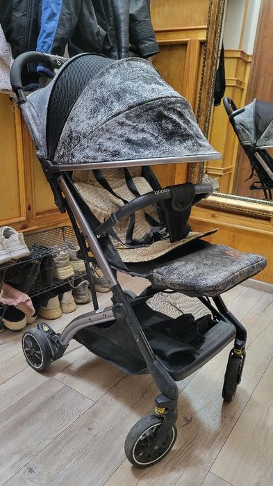 Продаю коляску Baobaohao