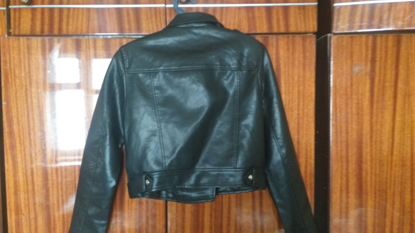 Куртка экоКожа черная новая с этикеткой