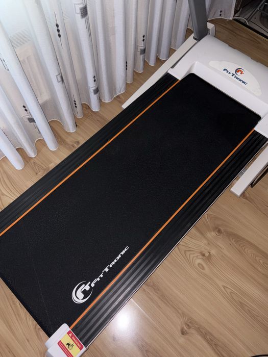 Bandă de alergat FitTronic D300