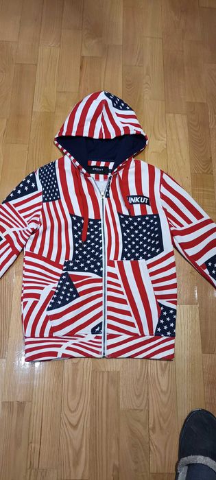 Уникален суитшърт