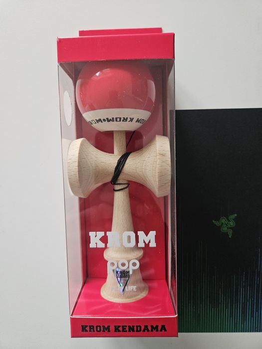 Kendama Krom Pop LOL sticky lucios rosu, nou (curier)