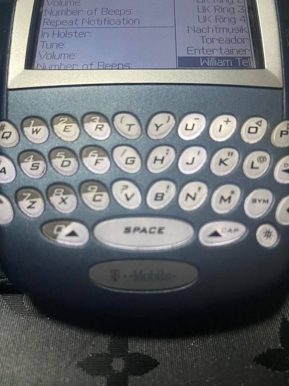 Assalom alekum telefon sotiladi Original Black berry T mobile Usa