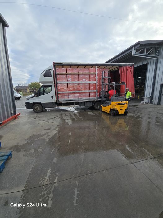 Trasport mărfuri inter și extern și mutari 
Trasportam marfa paletizat