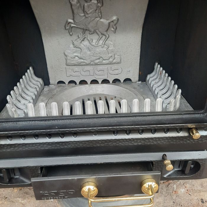 Focar șemineu de fontă de 15 kw marca KAGO  GIGANT